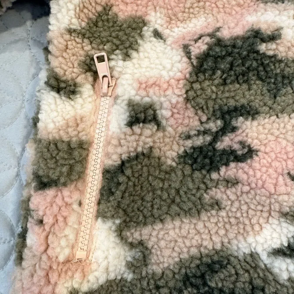 JOE'S JEANS girls pullover Sherpa in Pink/Green Camo Print, Size Large 12-14 NWT